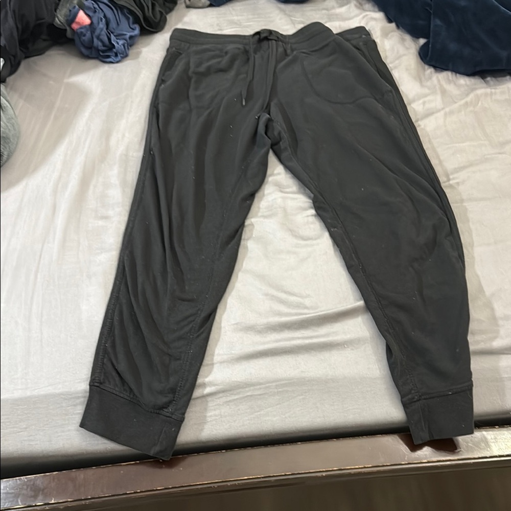 Danskin Now Black Joggers with Elastic Waistband and Relaxed Fit